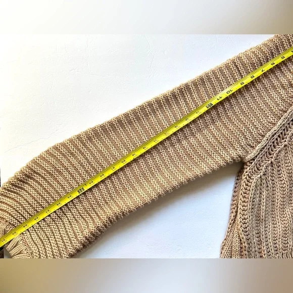 Free People Balloon-Arm Nude Sweater Women Sz Large Heavyweight  chunky rib knit - Picture 9 of 10